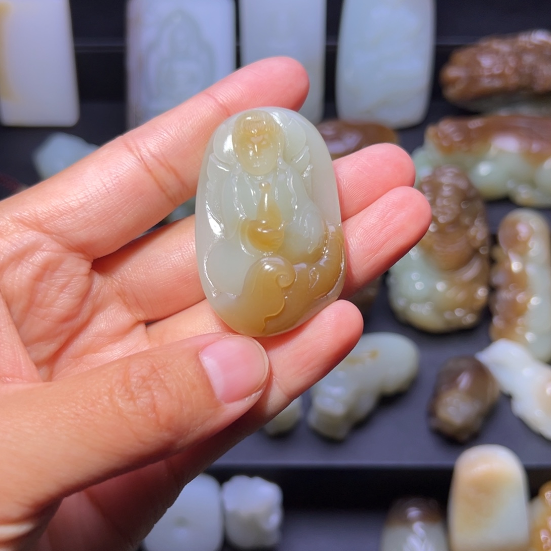 s***h和田玉未镶嵌颈饰