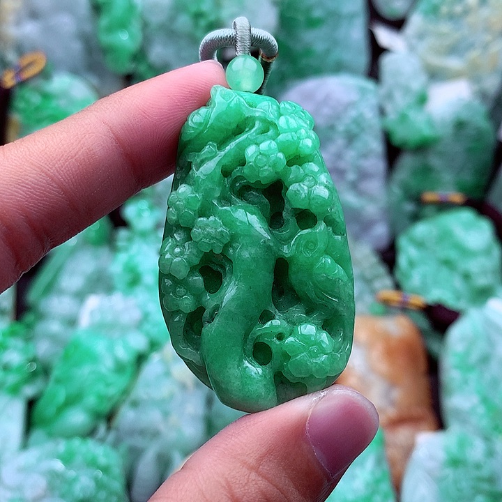 翡翠吊坠(不含链)未镶嵌