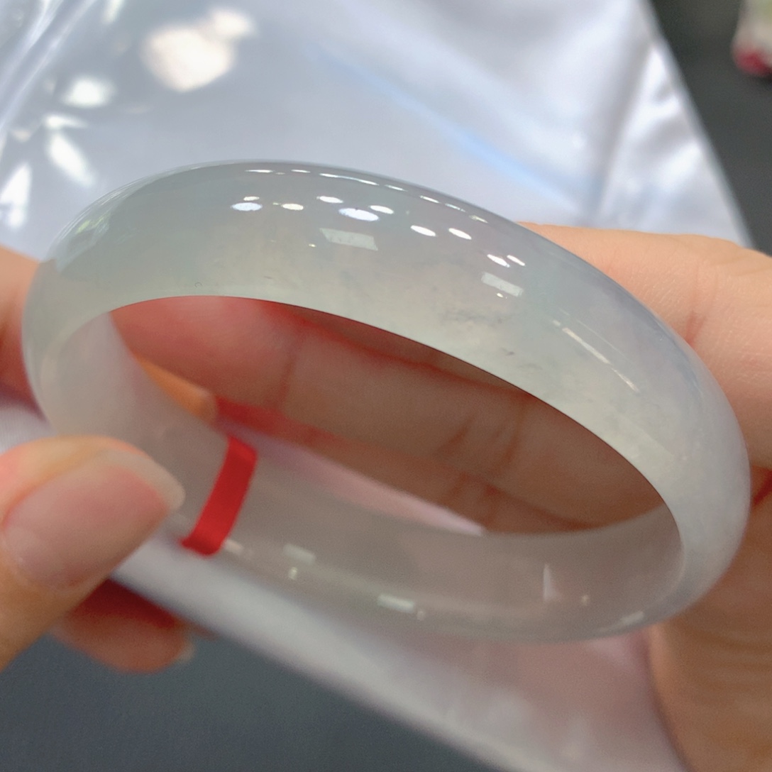 翡翠未镶嵌手镯贵妃