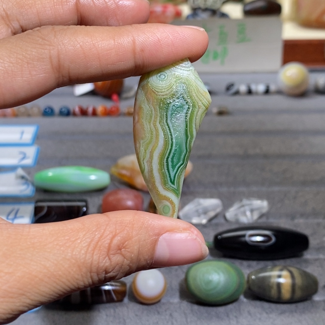 和***趣玛瑙/玉髓合金颈饰