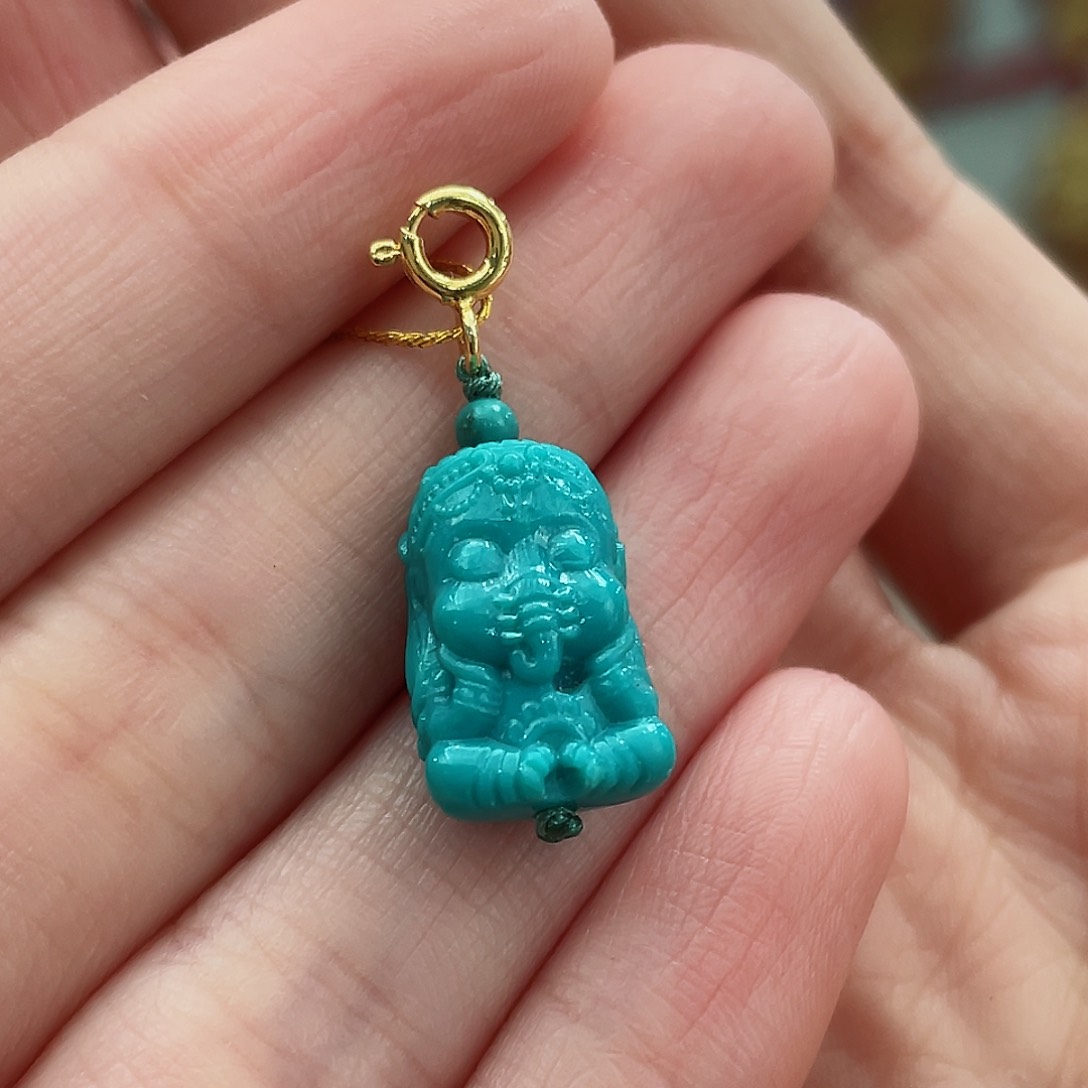 绿松石颈饰未镶嵌