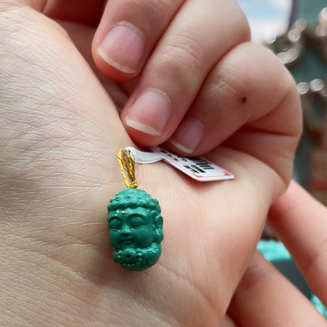 绿松石颈饰未镶嵌