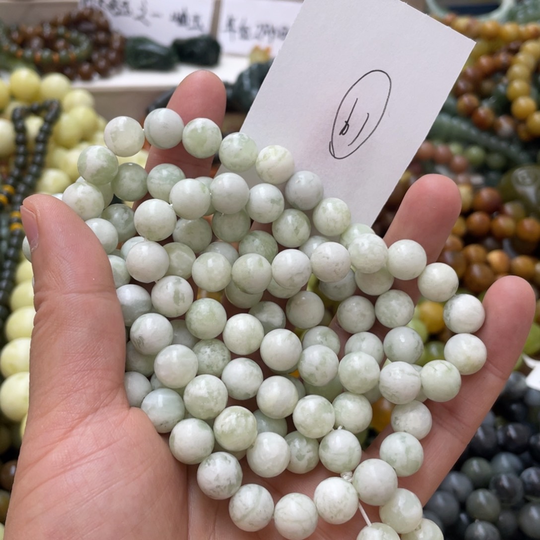 透闪石-蛇纹石玉手链未镶嵌