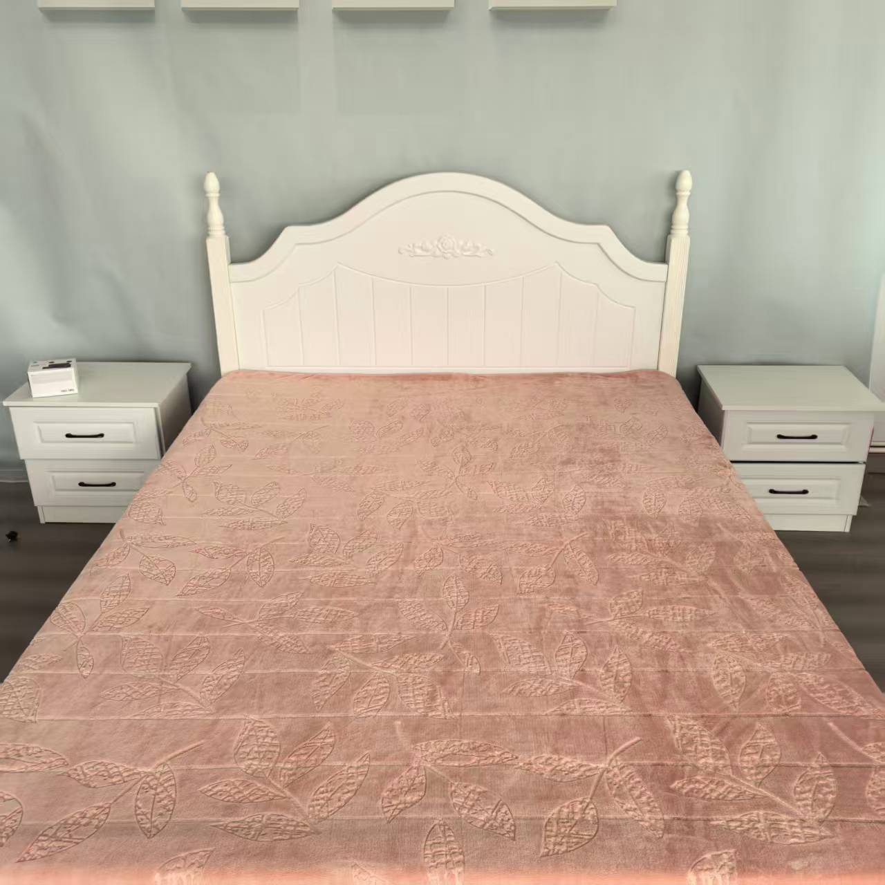 牛奶绒被套   200*230三文鱼色雕花AB面轻奢简约保暖多功能被罩