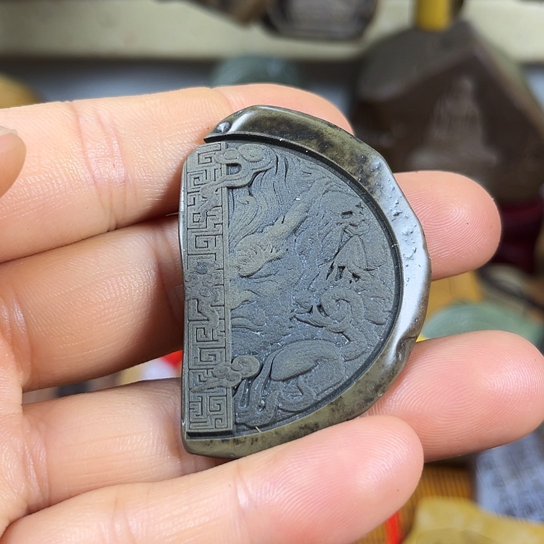 新疆戈壁石原石雕刻