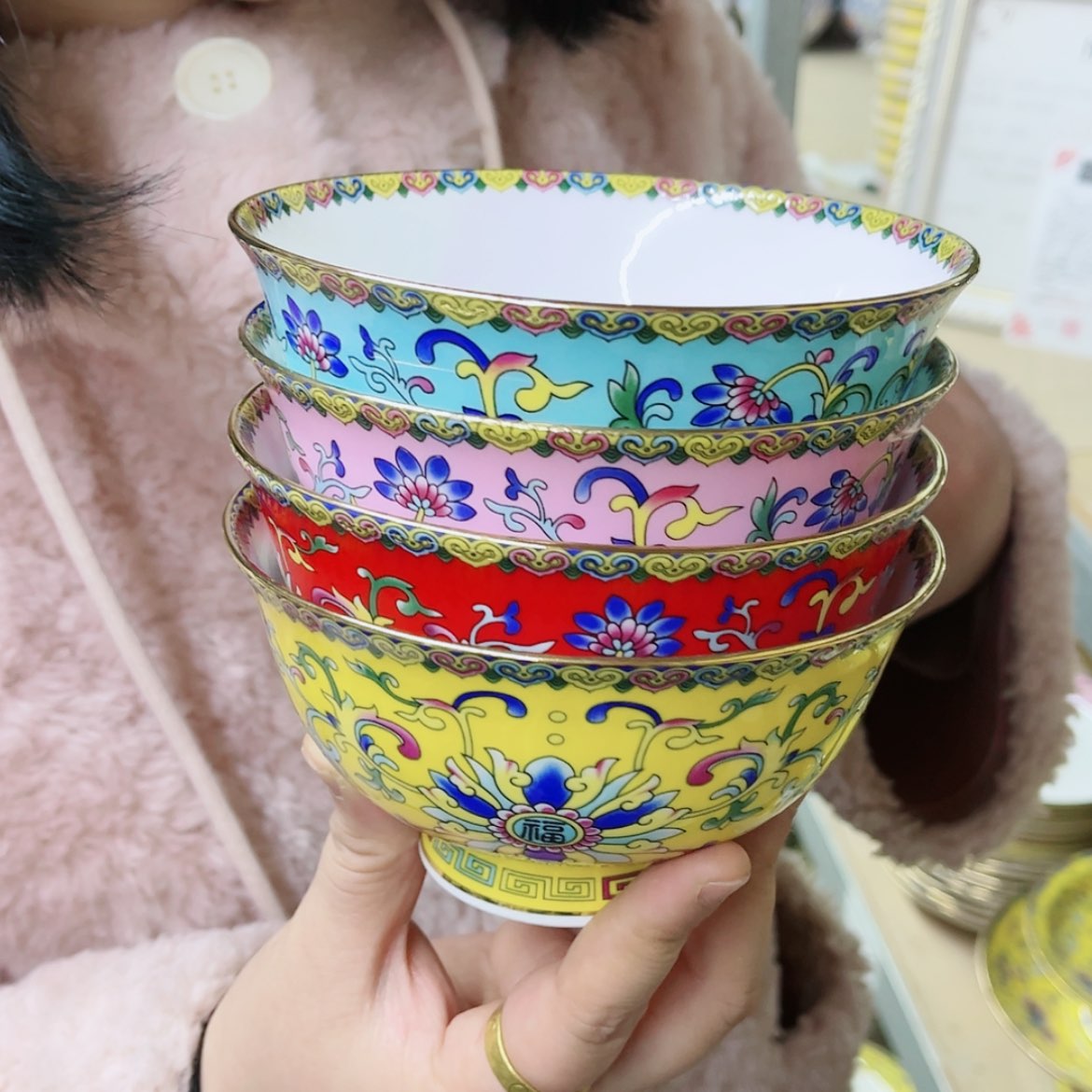 【闪购商品】骨瓷5英寸碗4个……….