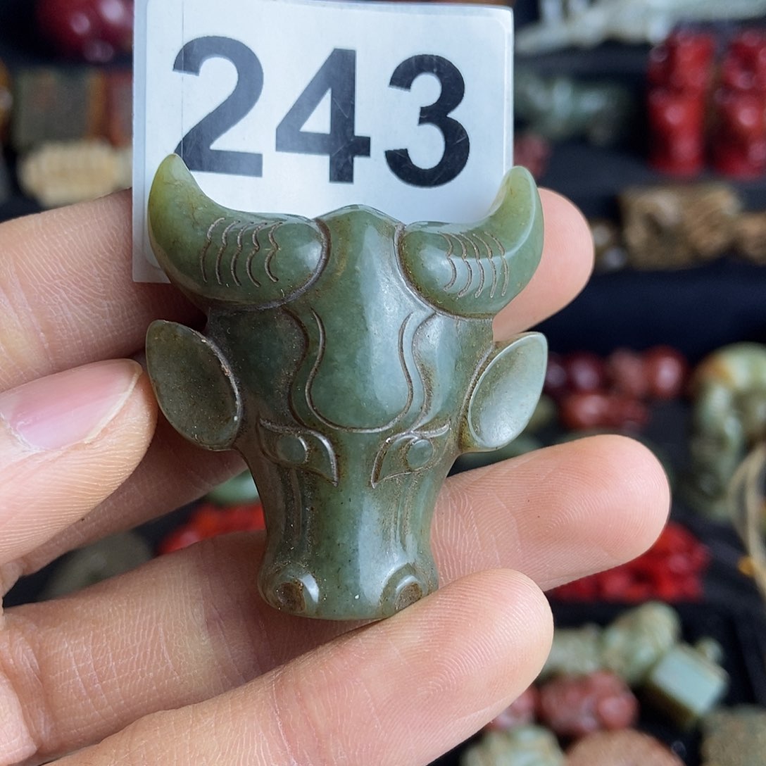 和田玉（糖玉）饰品未镶嵌松*