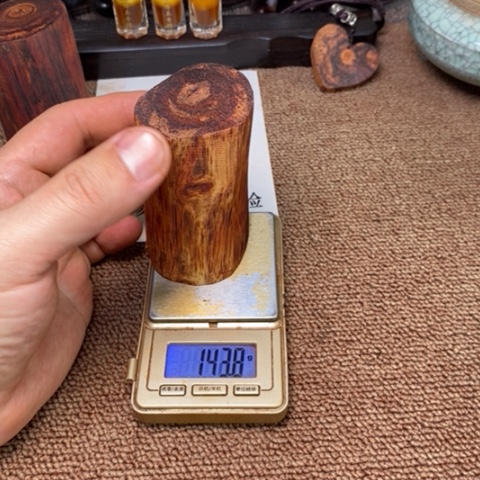 藤类?****?142克降真香白油手把件