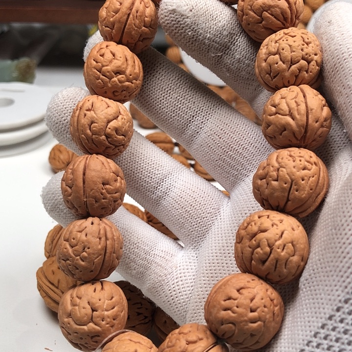 茗***桃核手串13.33333333