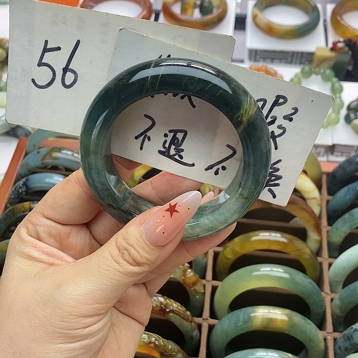 蛇纹石玉手镯合金