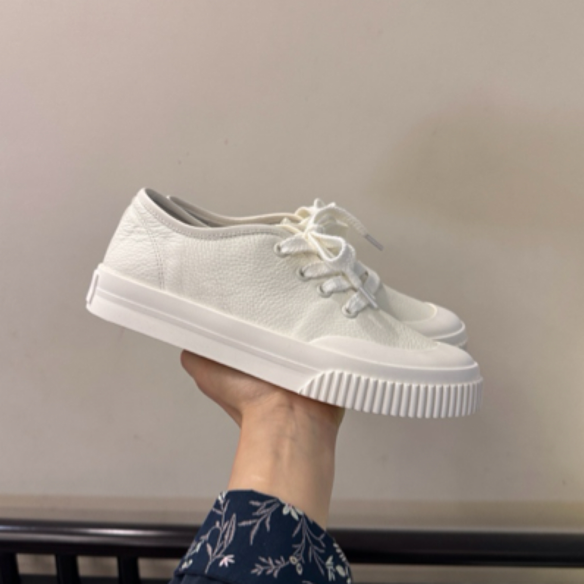 新款百搭日常休闲小白鞋休闲鞋真皮圆头系带厚底饼干鞋板鞋女鞋