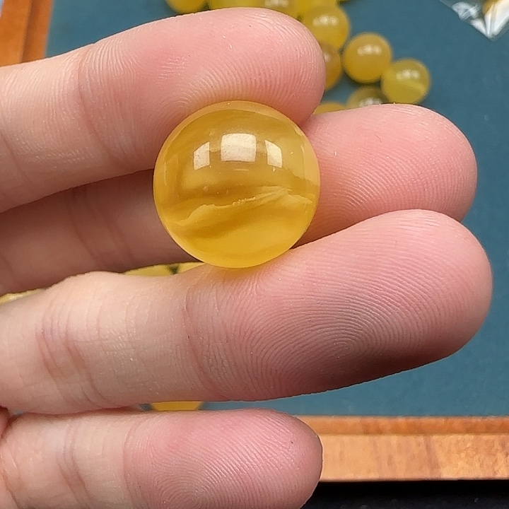 未镶嵌琥珀裸石天然a74