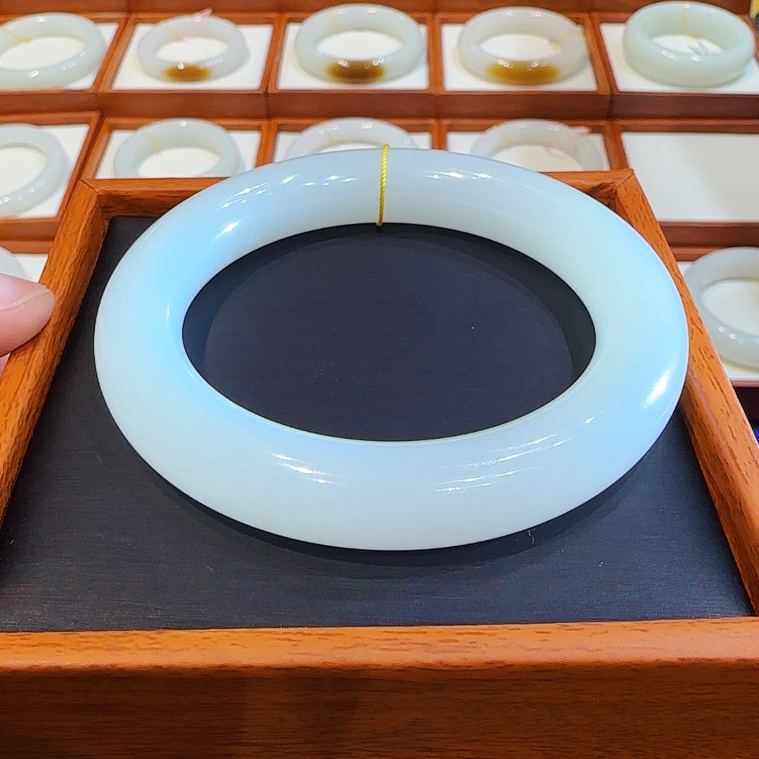 和田玉手镯未镶嵌新疆胖圆羊脂白玉58 59 60