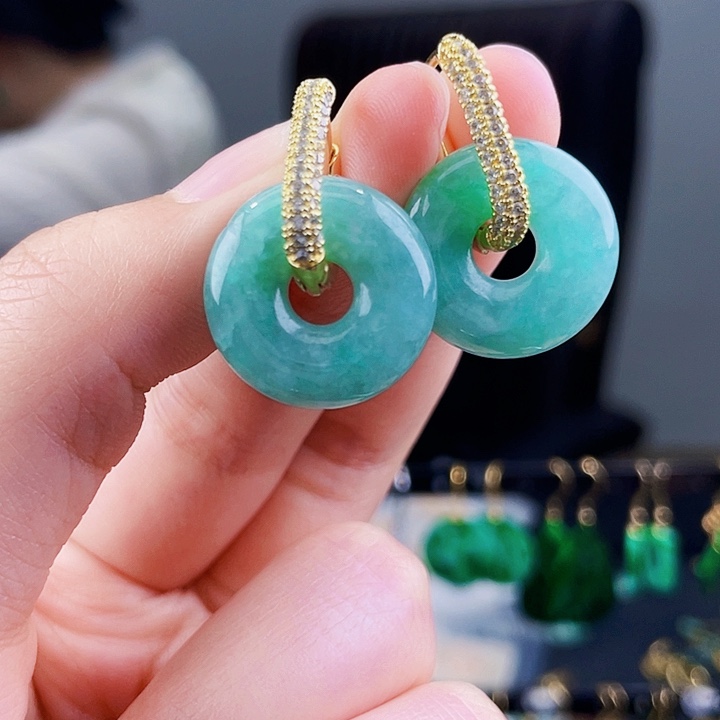 翡翠耳饰未镶嵌饰品