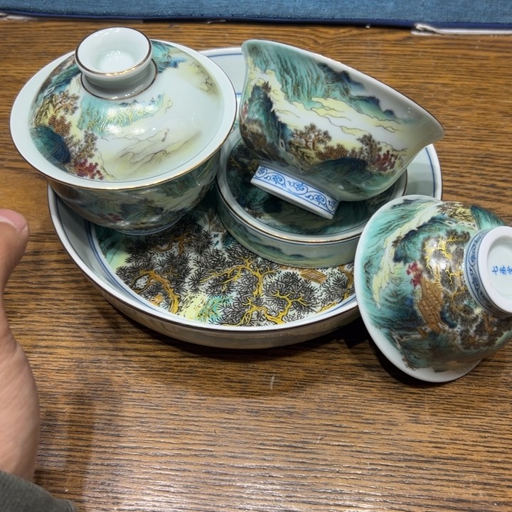 绿**车景德镇陶瓷带礼盒发货