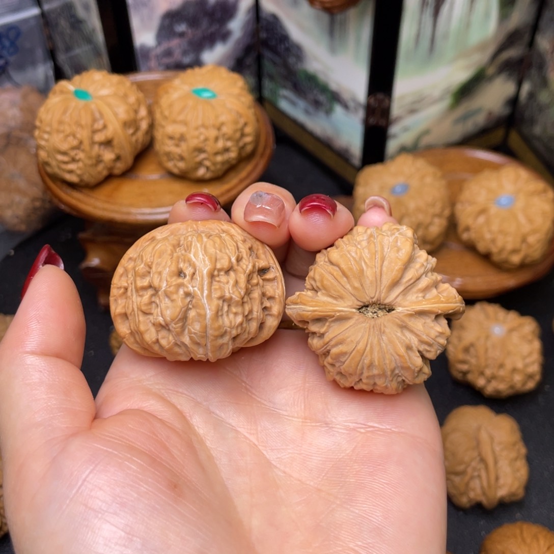 文玩核桃把件40汉高楼