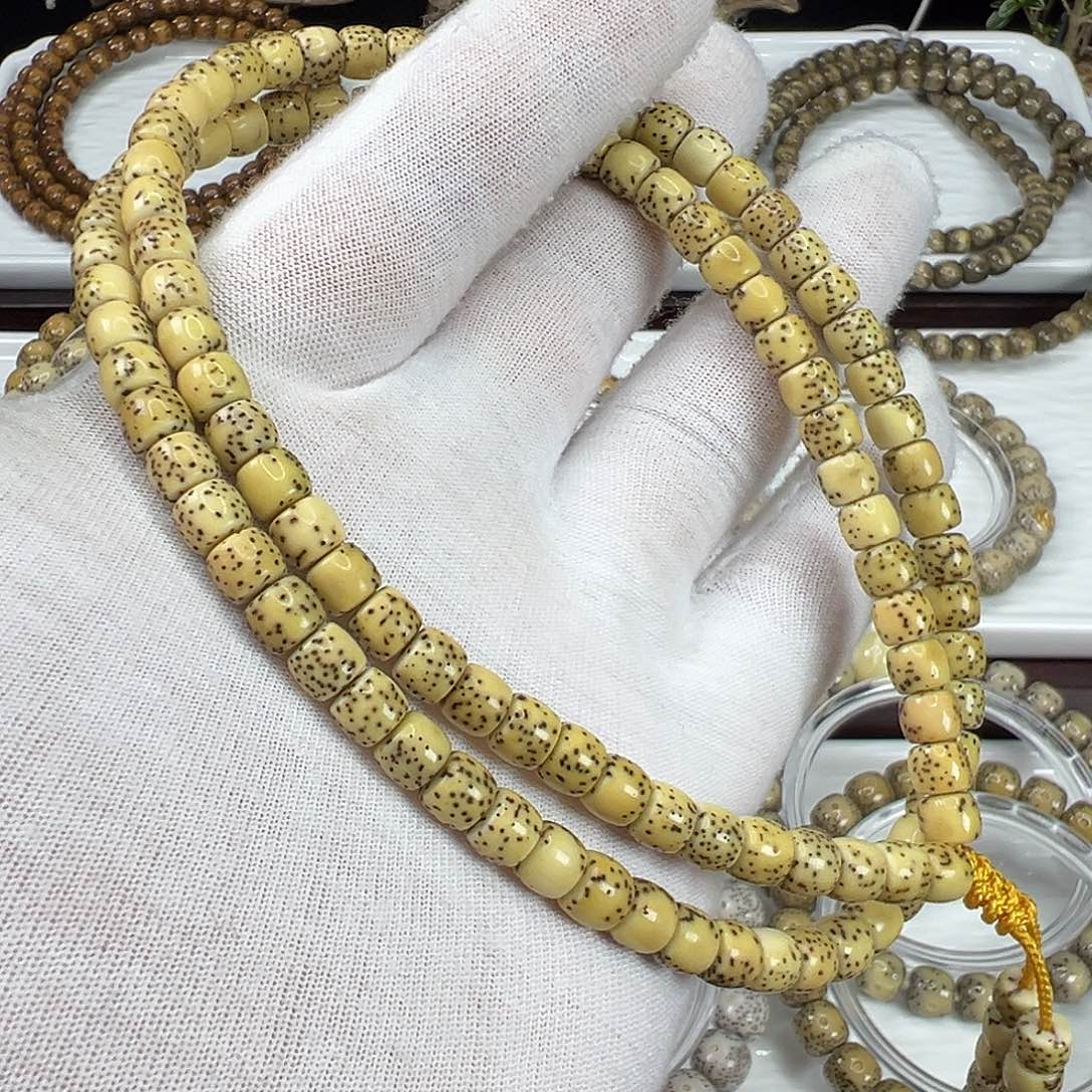 卓***影星月菩提手串原生态鸡油黄7×6直切微倒角