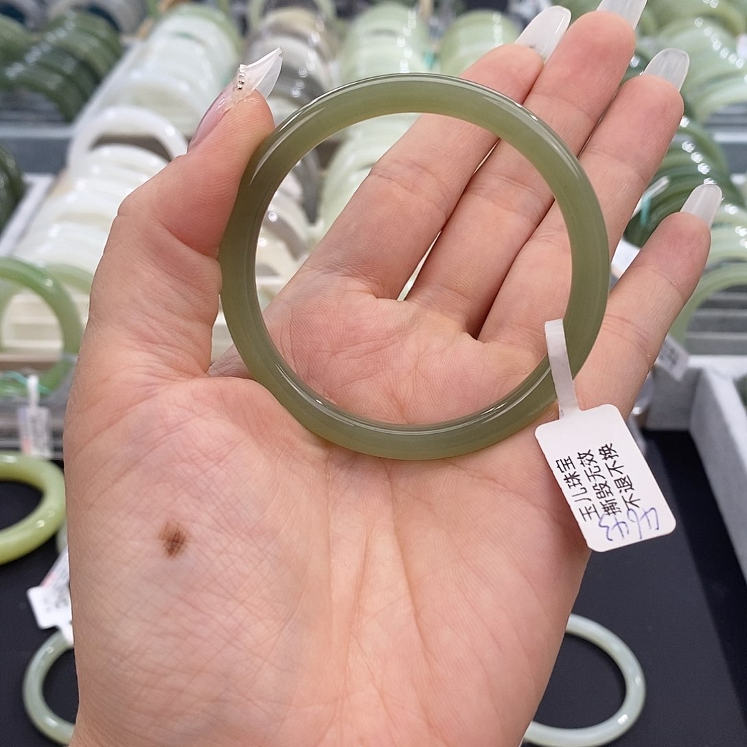 和田玉手镯未镶嵌54.55