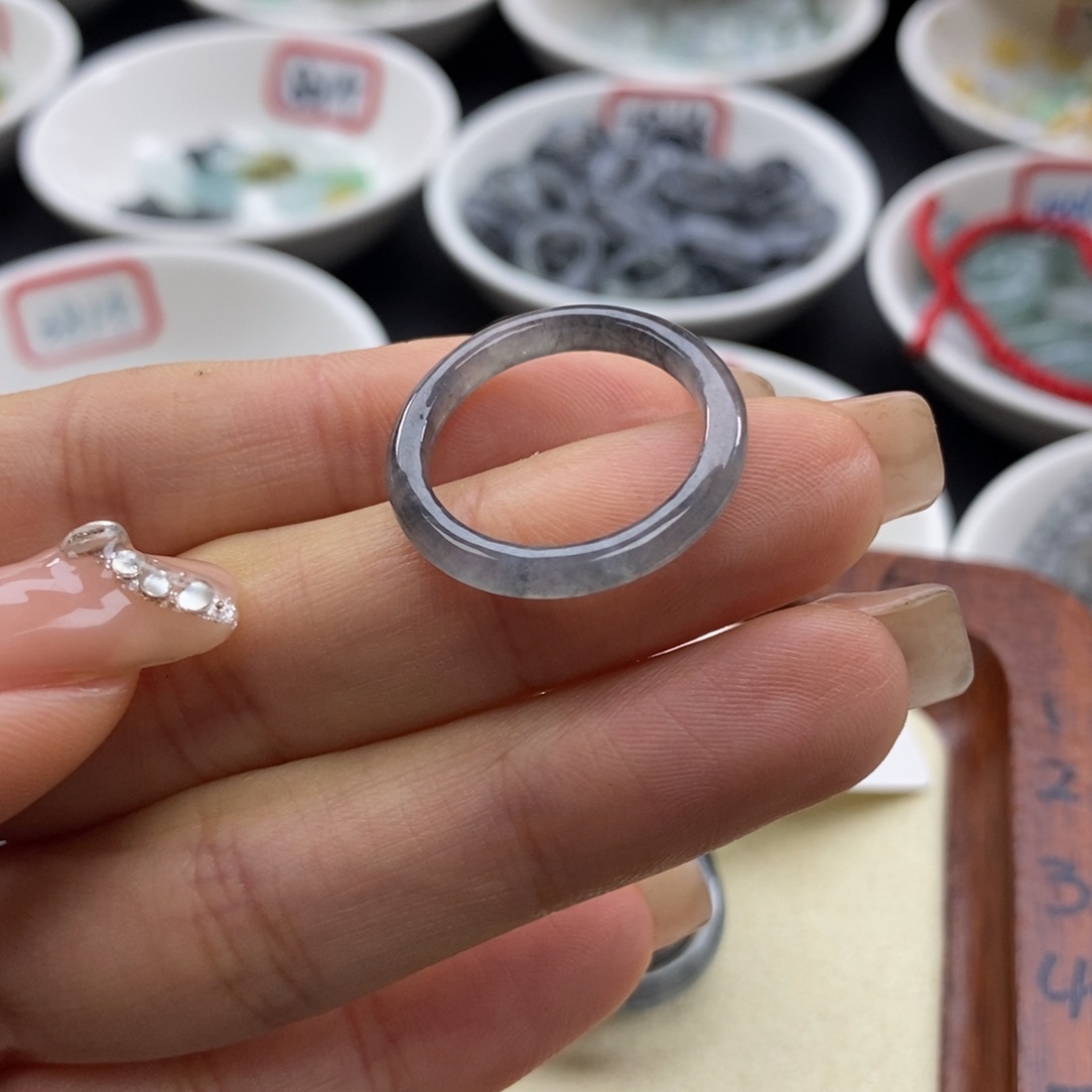 翡翠颈饰未镶嵌15-16圈口