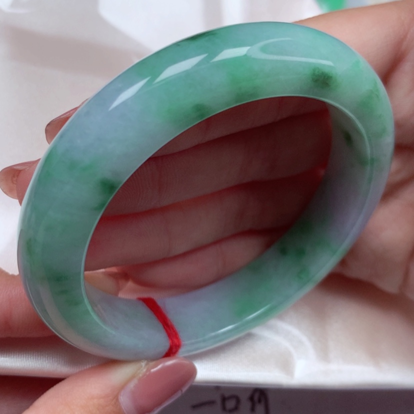 【闪购商品】翡翠手镯未镶嵌57圈