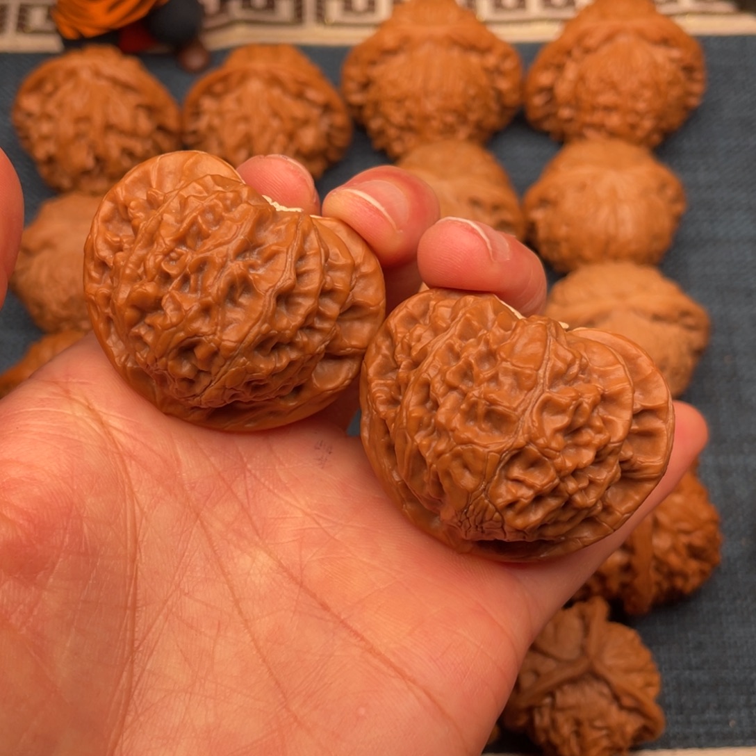 把件文玩核桃43桃心宫灯