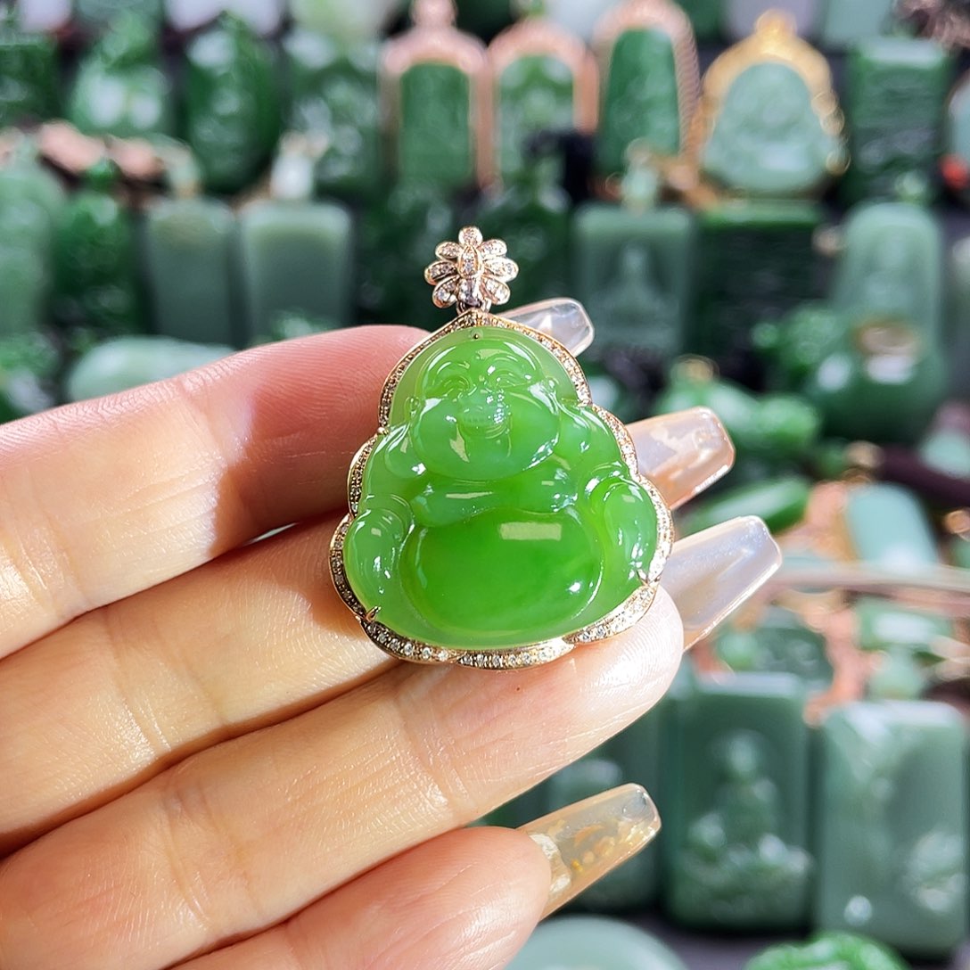 和田玉挂件18K金镶嵌