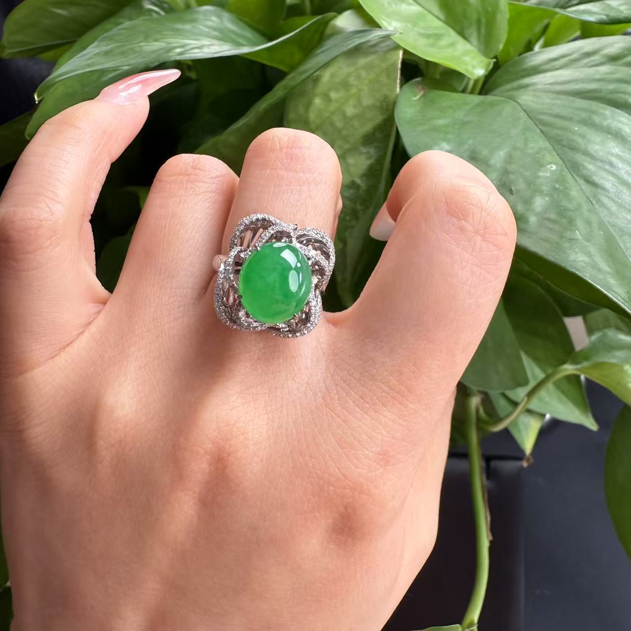 【珍韵珠宝】翡翠18k金镶戒指7959532