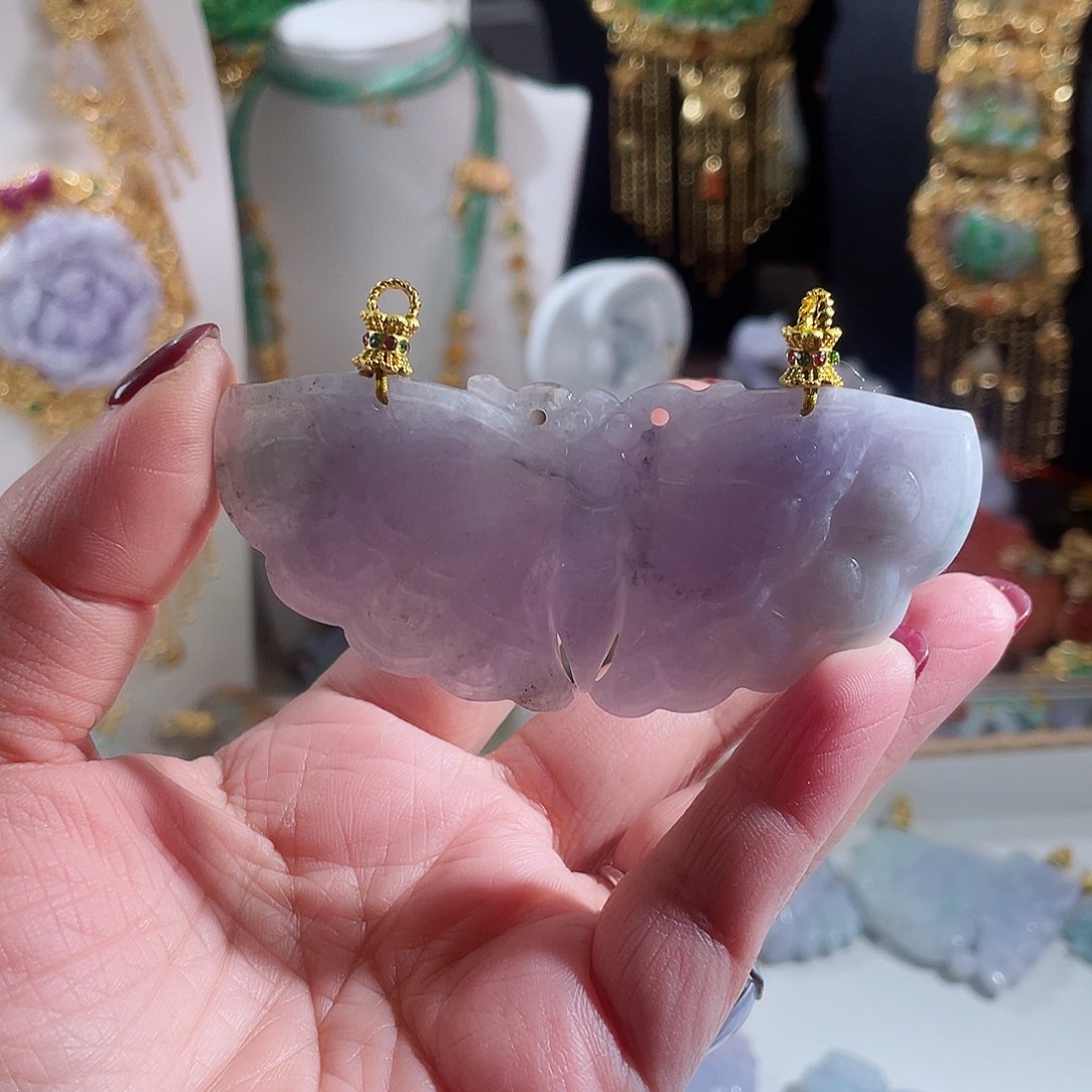 翡翠颈饰未镶嵌翡翠紫蝴蝶