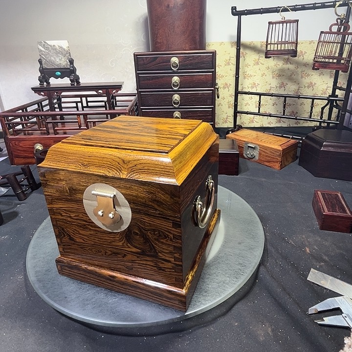 非洲紫檀（红花梨）黄金檀