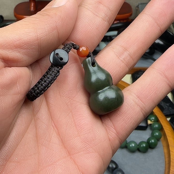 和田玉（青玉）颈饰未镶嵌福利钥匙扣