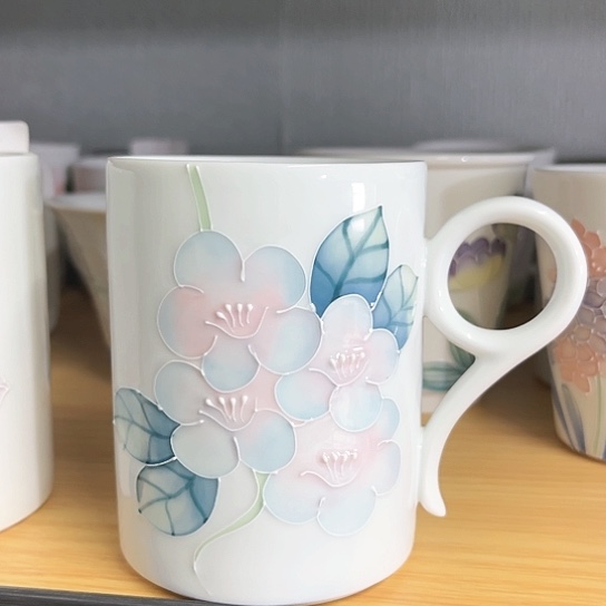 手绘高温釉下彩陶瓷