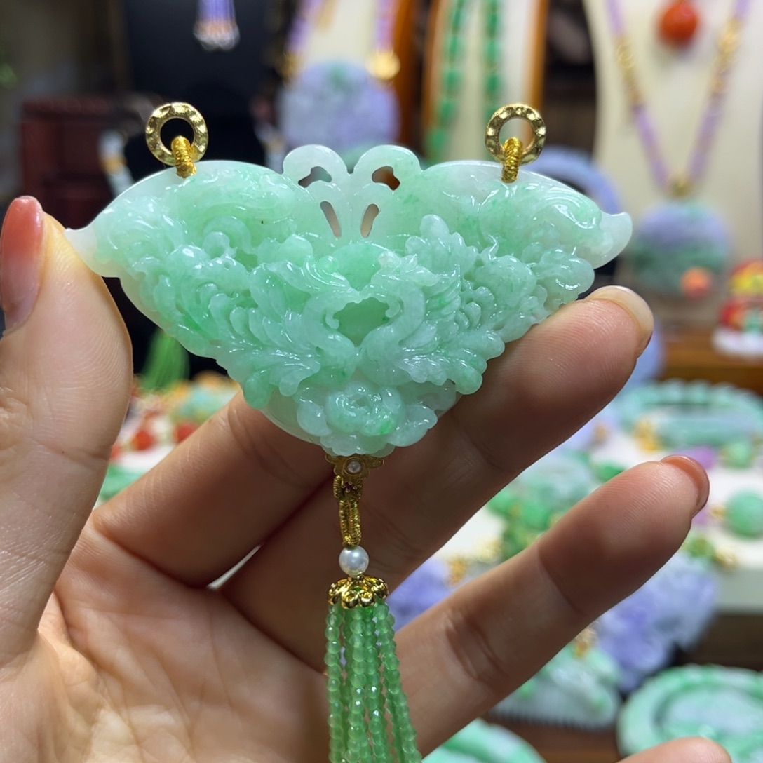 翡翠未镶嵌颈饰天然翡翠