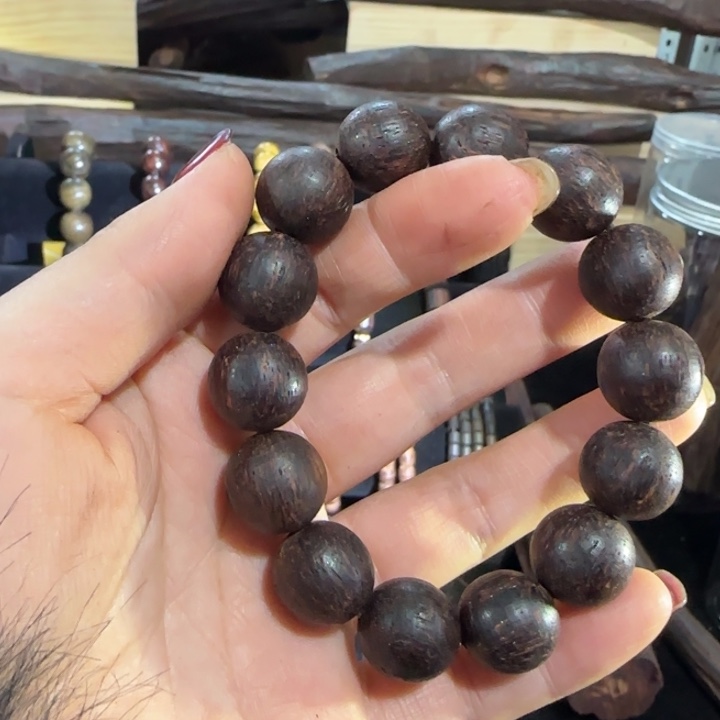 木至*降真香1.6黄油金丝密结