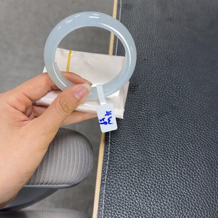 未镶嵌手镯翡翠翡翠手镯