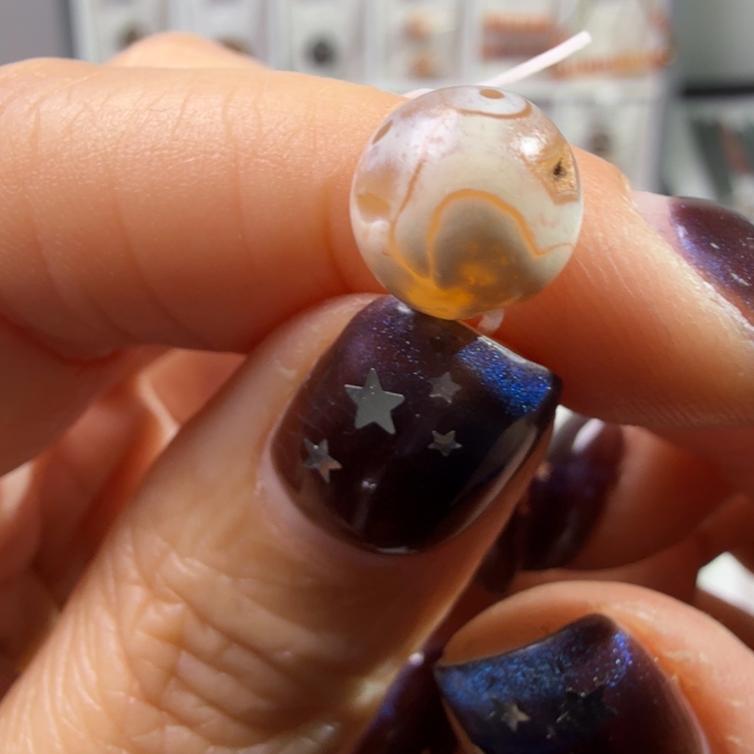 石英质玉未镶嵌奶皮糖球