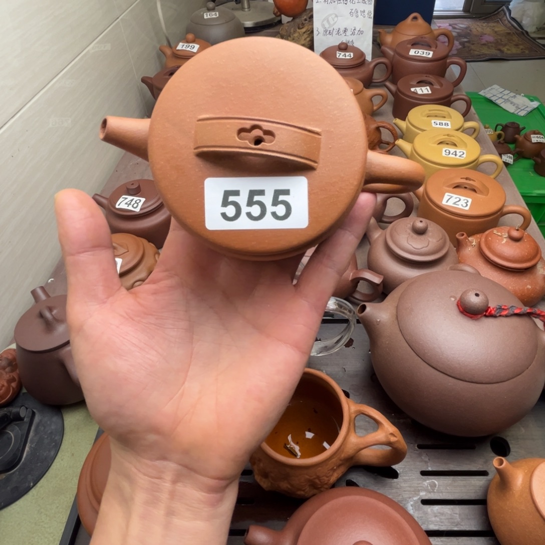 紫砂茶壶黄降坡30目170cc左右瑕疵