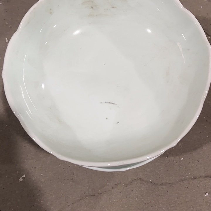 ℘***࿐瓷片青瓷8英寸果盘一个微瑕包邮
