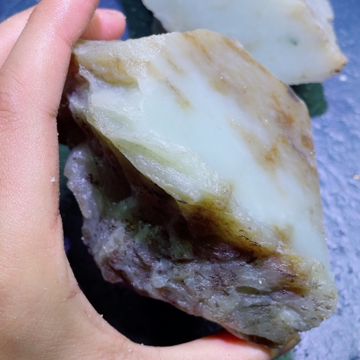 和田玉未镶嵌珠宝半成品