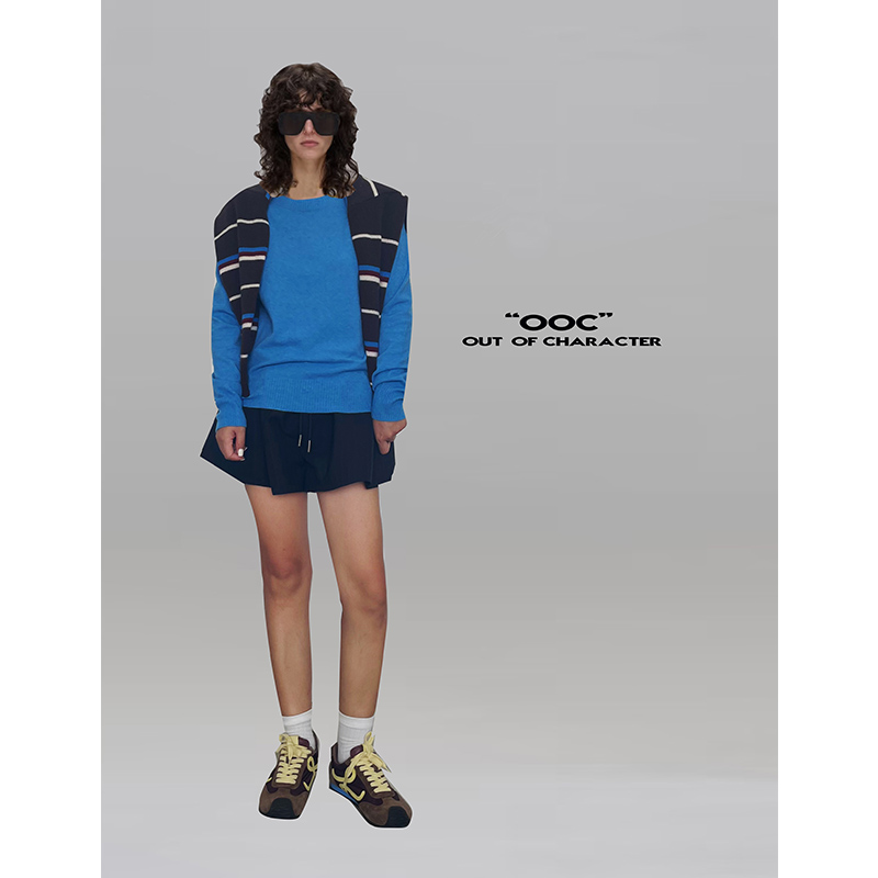 蕾雷蕾-韩版高回弹圆领软糯慵懒一字领毛衣内搭短款出游服装女