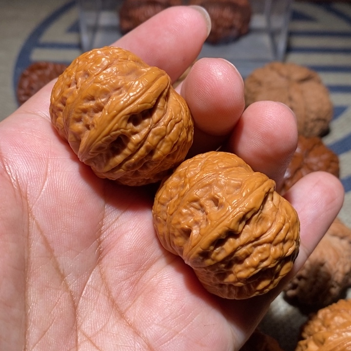 有***为文玩核桃吊坠核桃