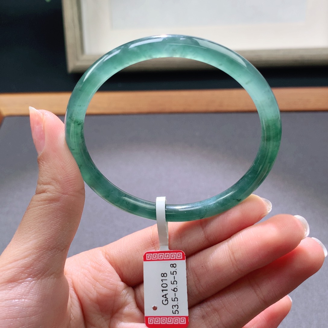 翡翠手镯未镶嵌天然翡翠手镯叮当镯