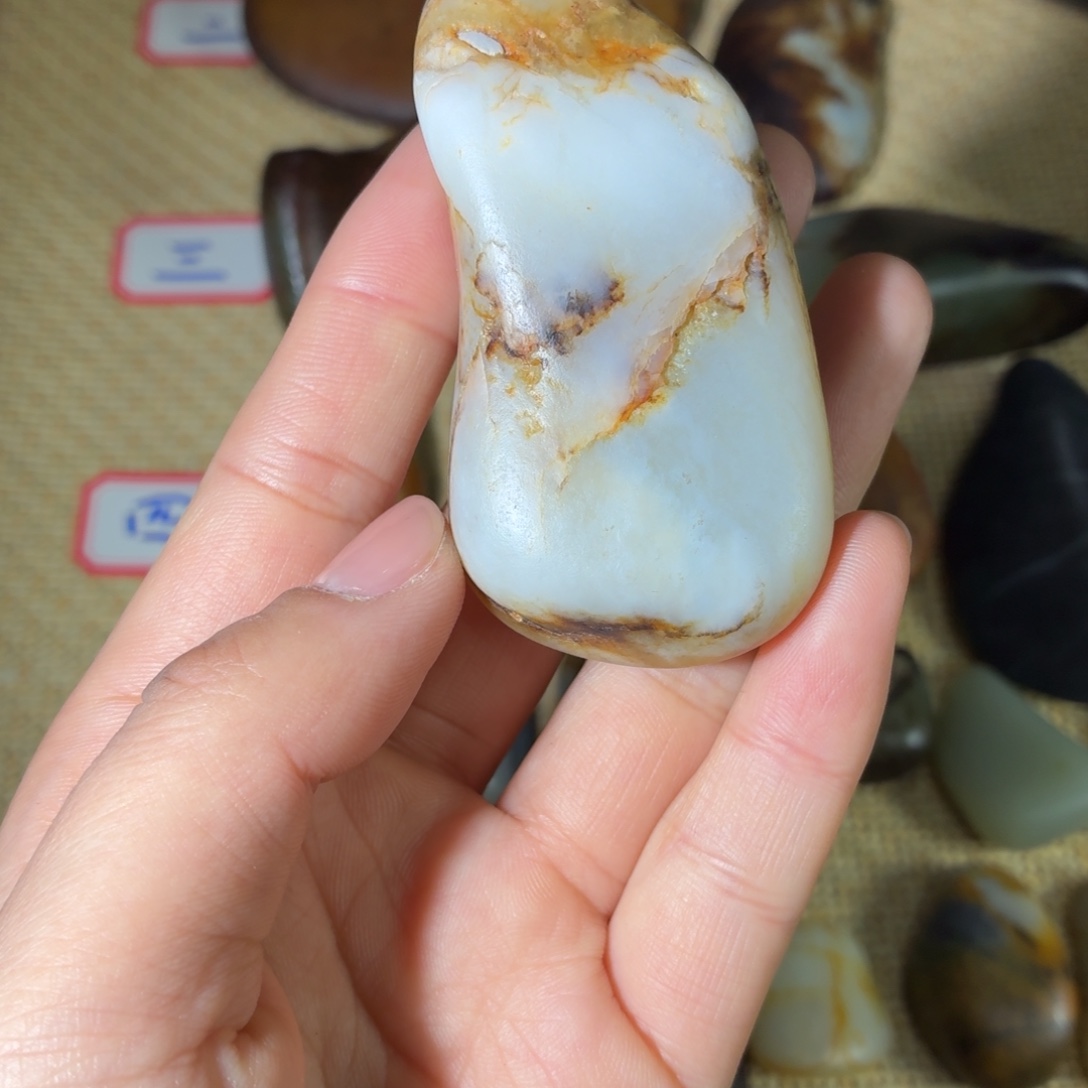 远***黛和田玉未镶嵌挂件127g