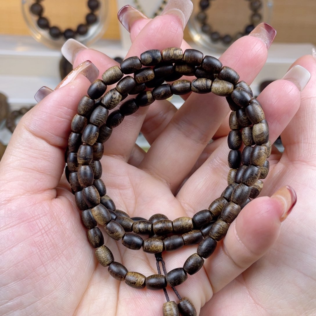 沉香手串小****～越南芽庄白奇楠虎斑留疤