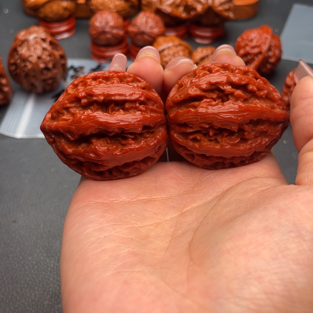 文玩核桃把件粗筋霸王龙