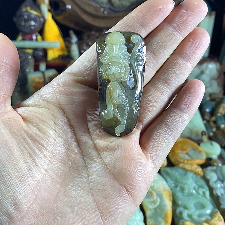岫岩河磨玉（透闪石质玉）未镶嵌颈饰