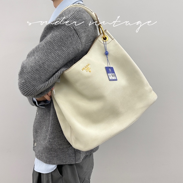 95新 MIU MIU/缪缪 Prada/普拉达白色单肩托特包