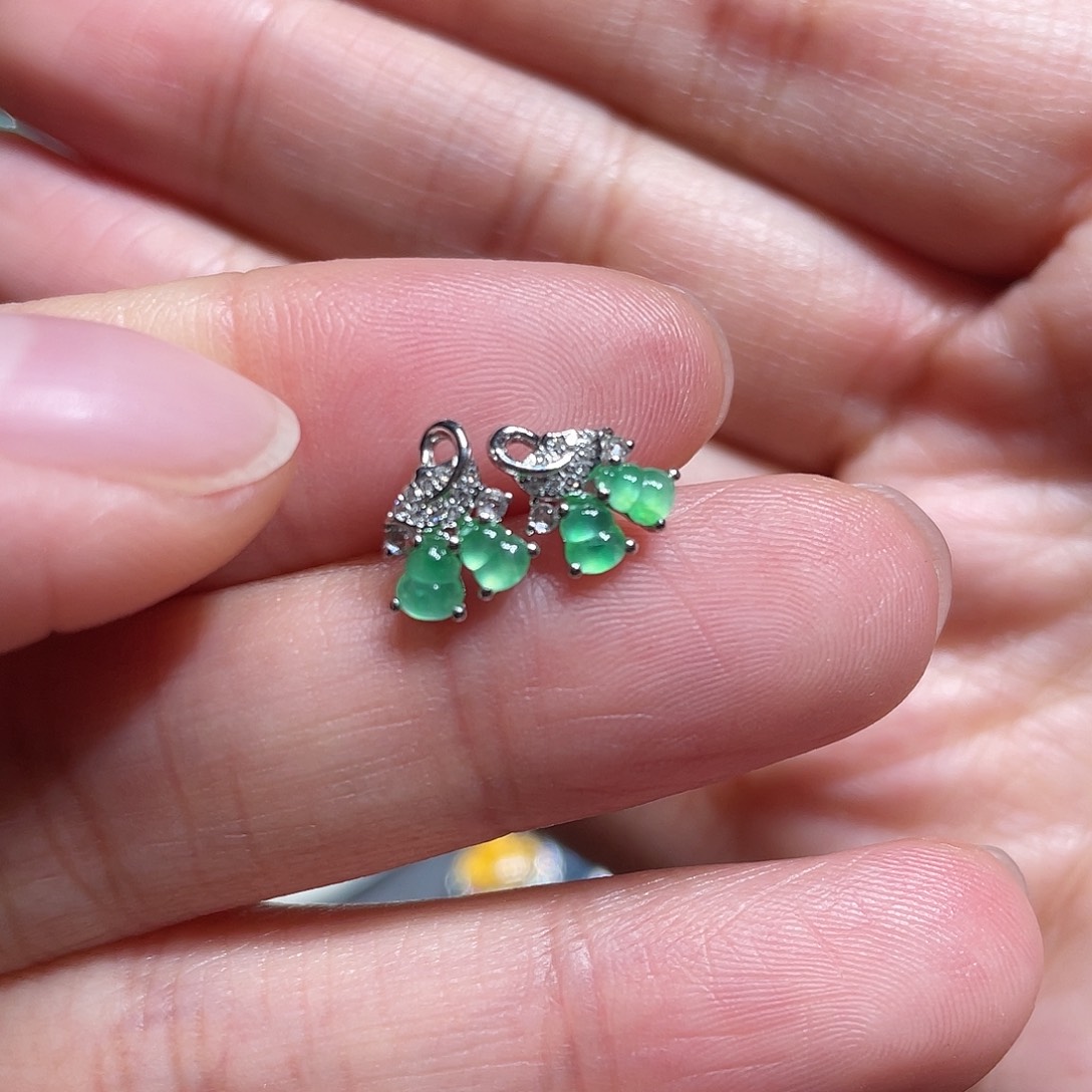 定制翡翠18K金镶嵌耳钉