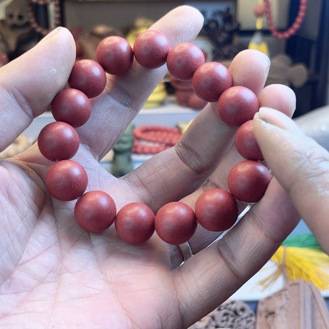 泥塑不****?红麝香方1.5尺寸手串福利价