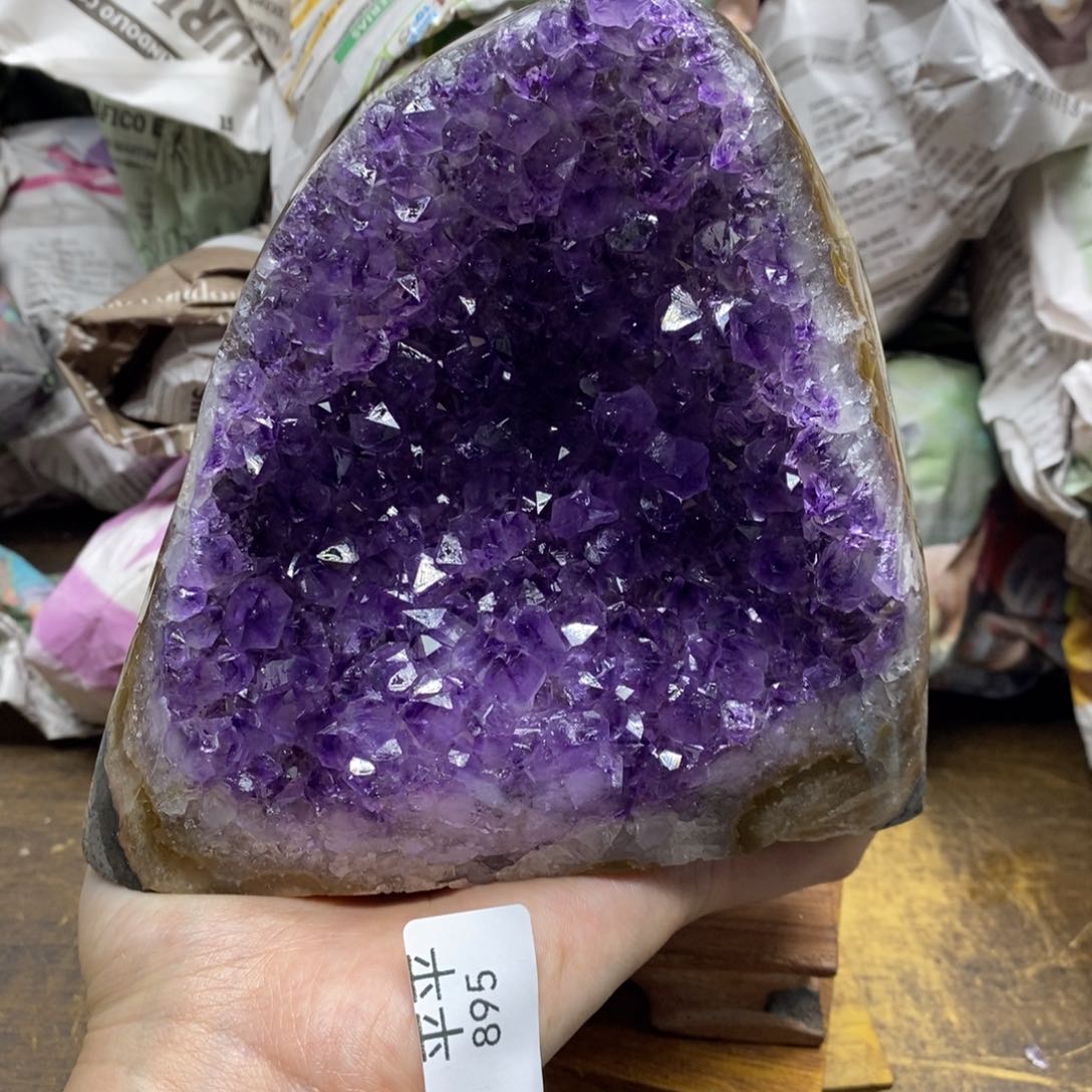 紫晶乌拉圭未镶嵌