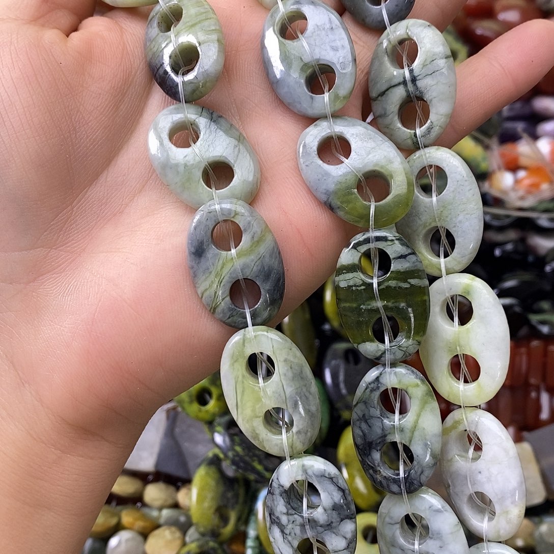 玛瑙/玉髓未镶嵌珠宝半成品南方玉一条